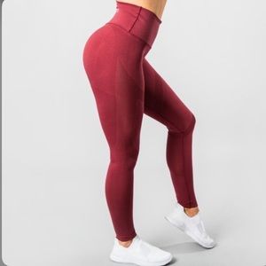 Alphalete legging in Garnet Red (Size S)